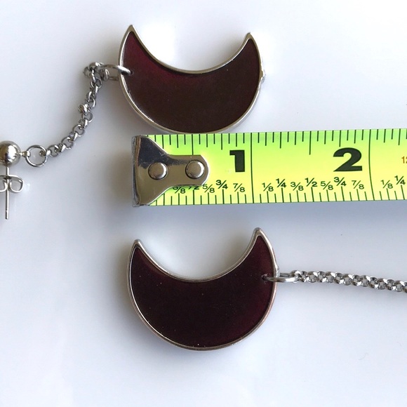Dark Red resin & glitter crecent moon earrings - Picture 12 of 12